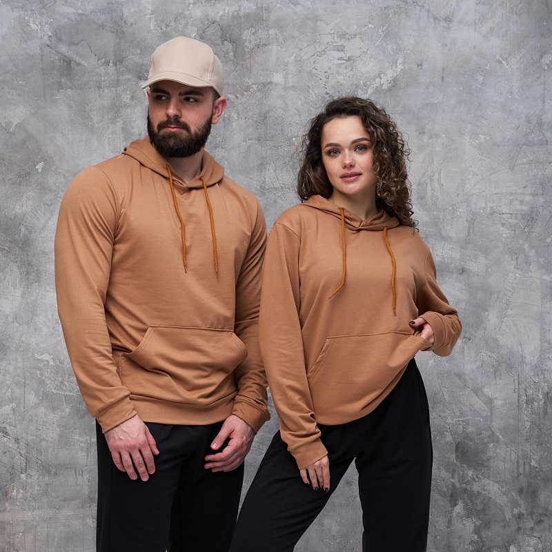 худі кольору кемел